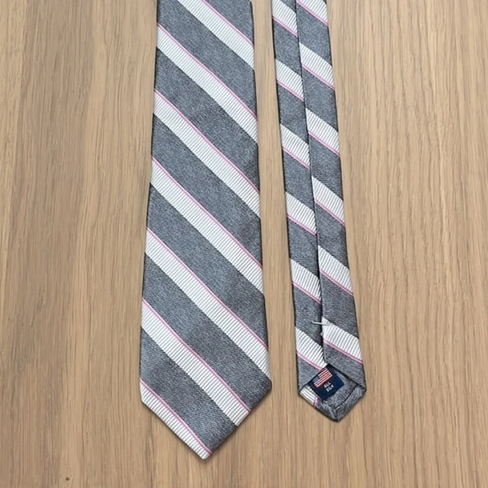 Tom James, Men’s Executive collection by Tom James silk stripped tie